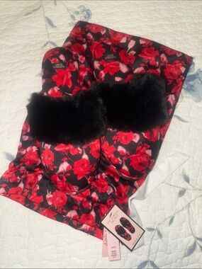 NWT Victoria's Secret Black & Red Floral Faux Fur Slide Slippers